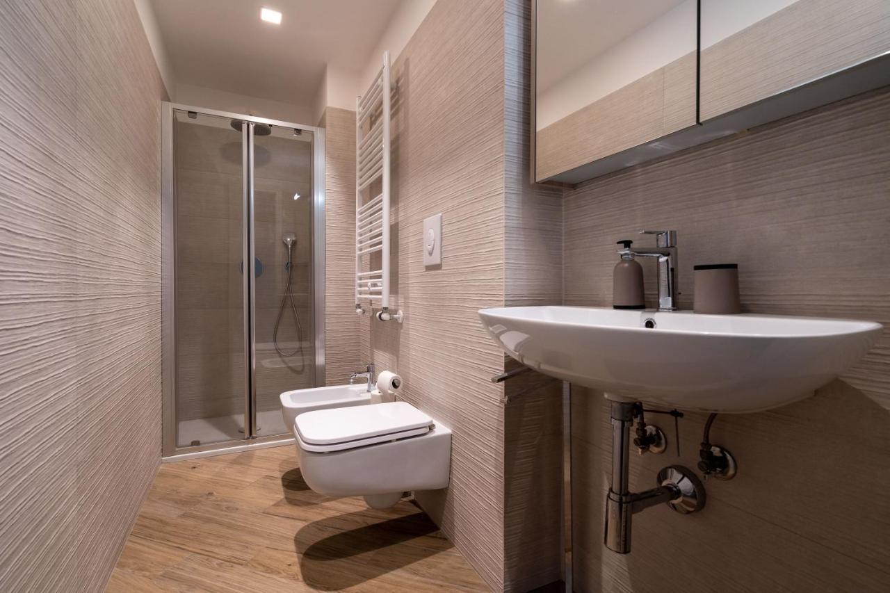 Aurealiving - Trastevere Suite With Rooftop & Gym, Your Place In רומא מראה חיצוני תמונה