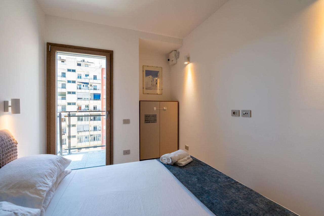 Aurealiving - Trastevere Suite With Rooftop & Gym, Your Place In רומא מראה חיצוני תמונה