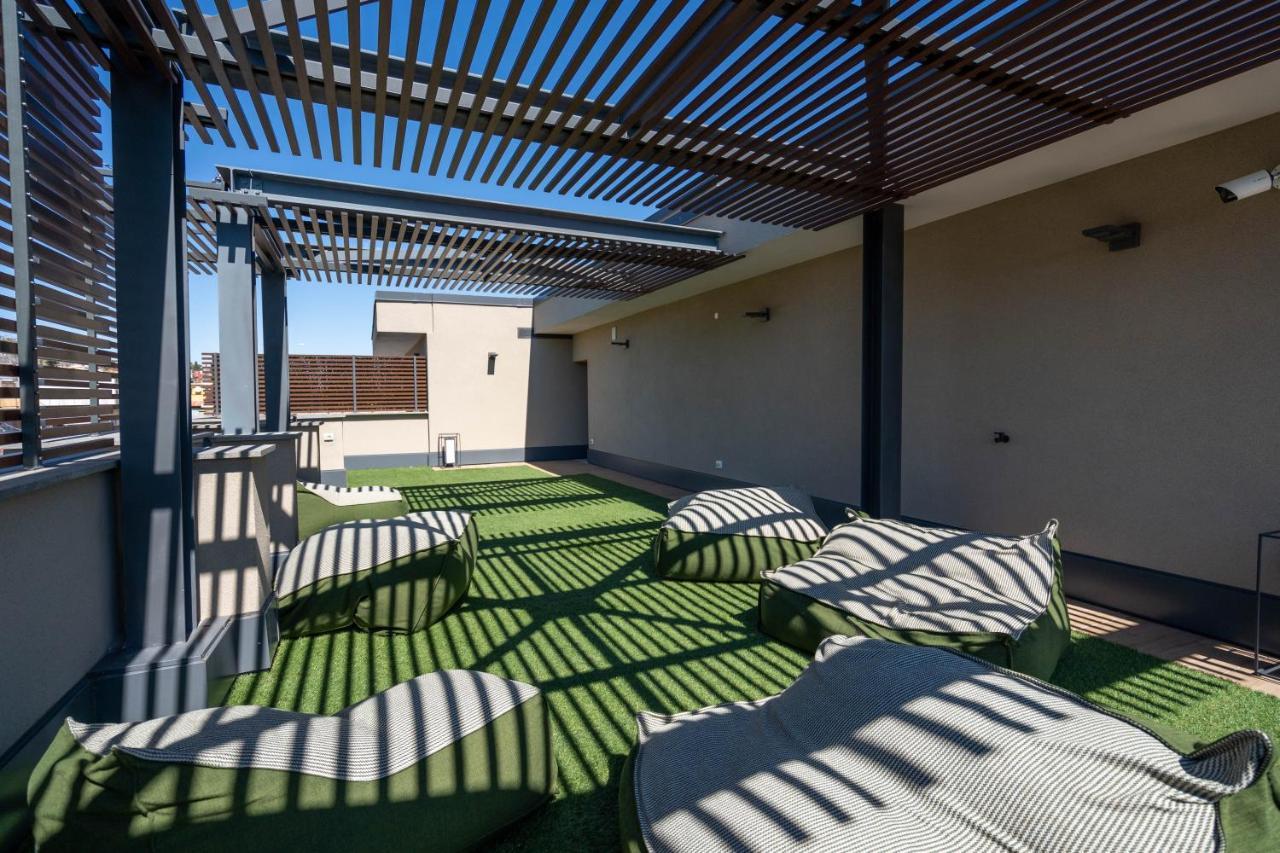 Aurealiving - Trastevere Suite With Rooftop & Gym, Your Place In רומא מראה חיצוני תמונה