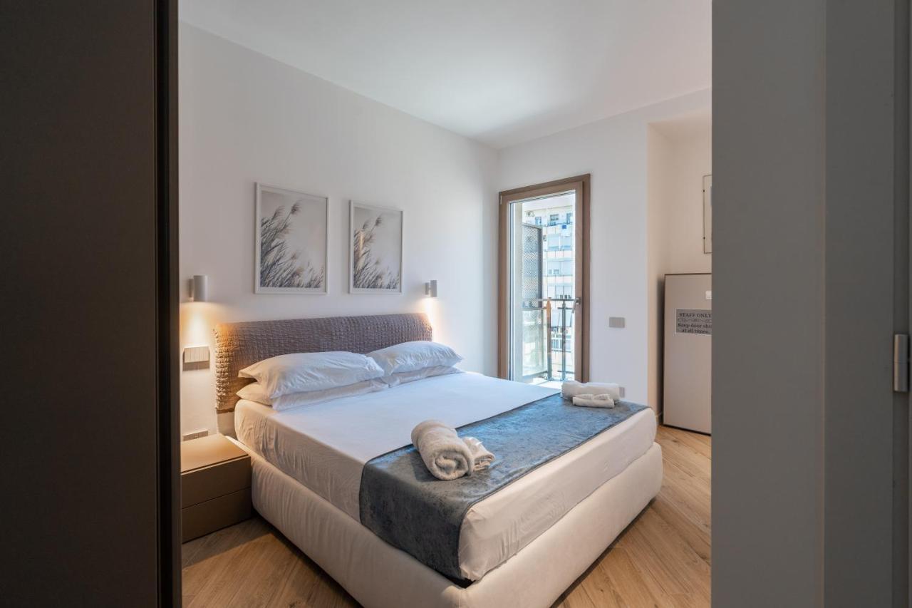 Aurealiving - Trastevere Suite With Rooftop & Gym, Your Place In רומא מראה חיצוני תמונה
