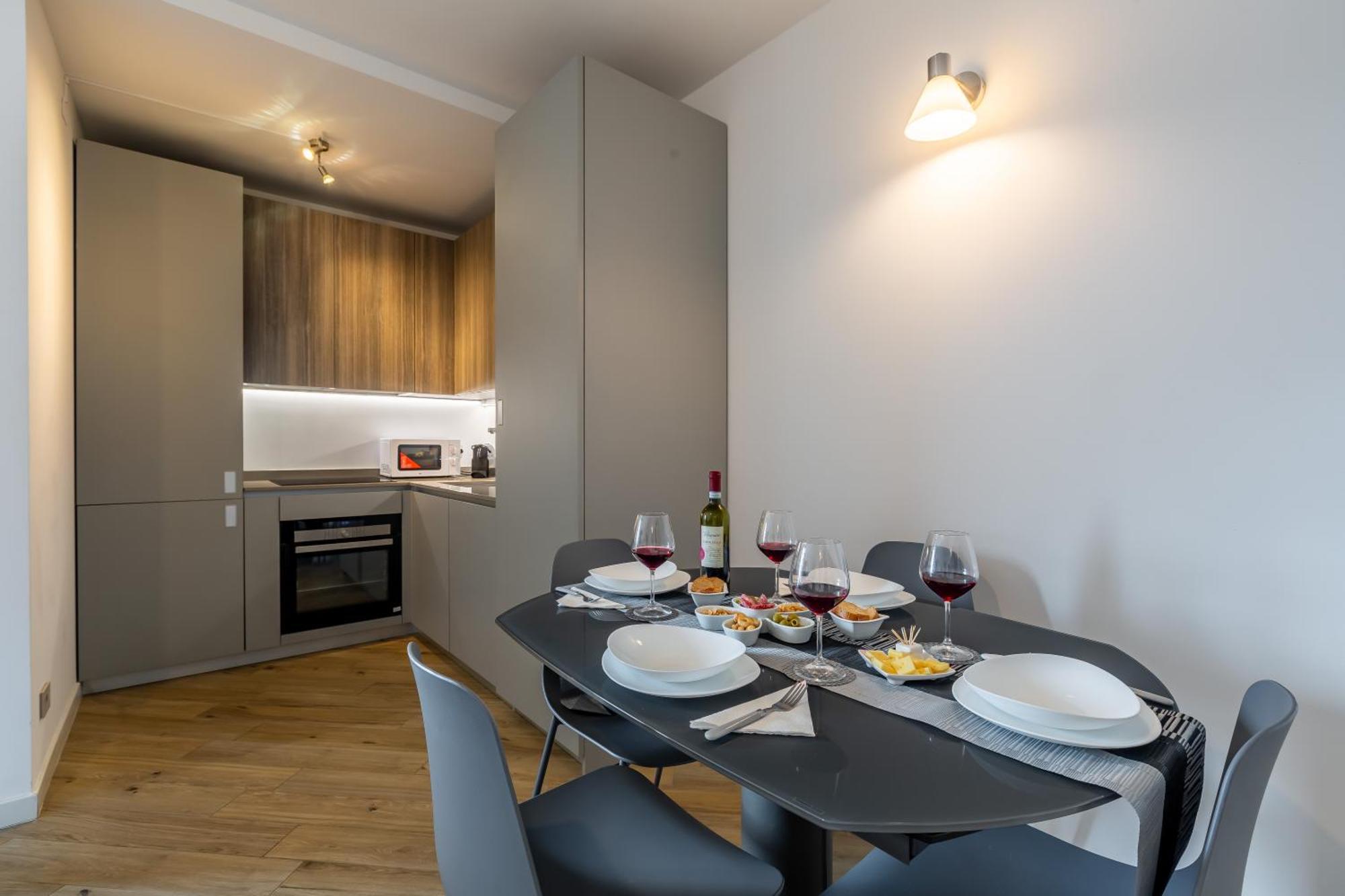 Aurealiving - Trastevere Suite With Rooftop & Gym, Your Place In רומא מראה חיצוני תמונה