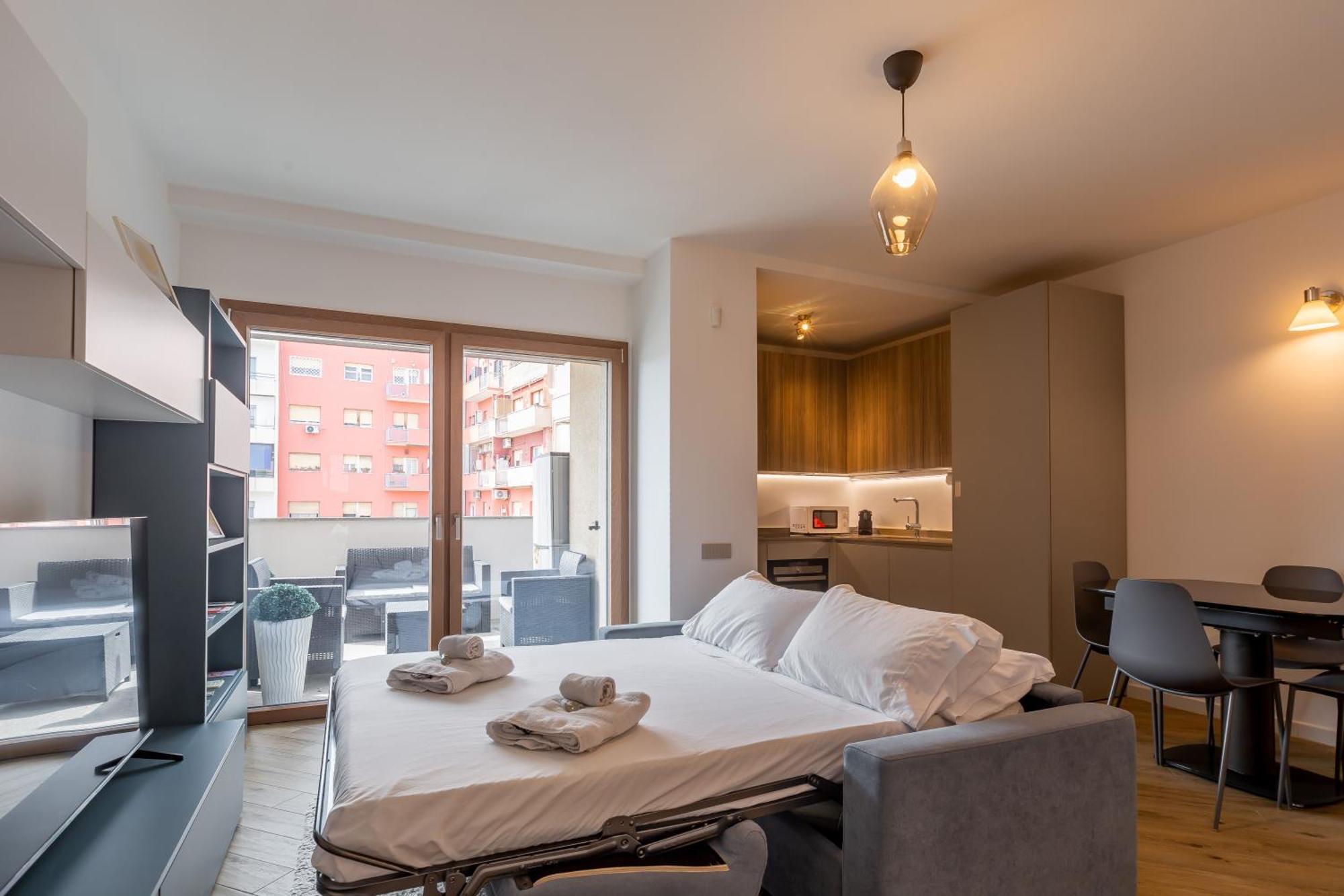 Aurealiving - Trastevere Suite With Rooftop & Gym, Your Place In רומא מראה חיצוני תמונה